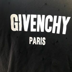 Meet your Posher, Levi